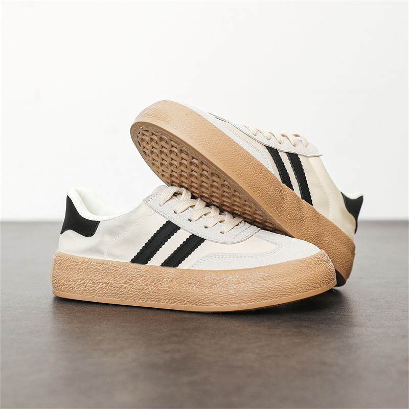 New Balance Fashion Women - รองเท้าผ้าใบผู้หญิงรุ่นใหม่ ระบายอากาศได้ดี รองเท้าลำลองระดับไฮเอนด์ แฟชั่นสำหรับสาวๆ แบรนด์หรู รองเท้าแบนแบบผูกเชือก