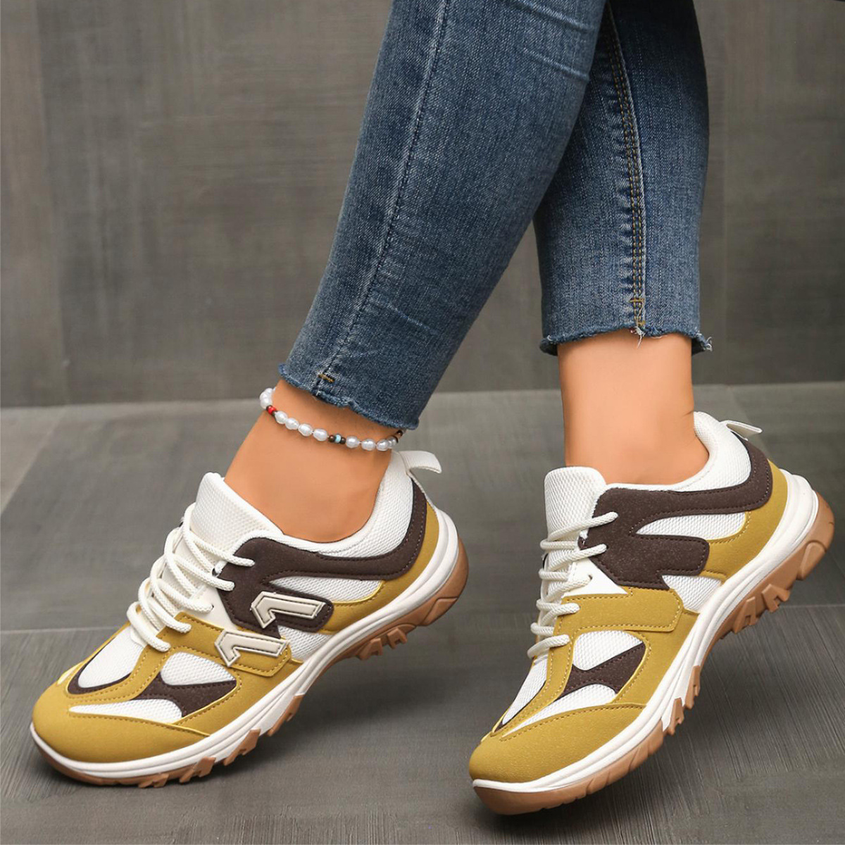 รองเท้าเดินป่ากันลื่นสีเทาเหลื - Women'S Yellow Fashion Sneakers บทวิจารณ์และราคา